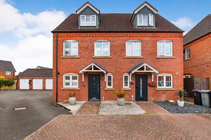 3 Bedroom Semi-Detached House For Sale In Daisy Court, Bourne, PE10