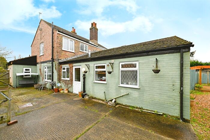 3 Bedroom Semi-Detached House For Sale In St. Johns Road, Tilney St. Lawrence, King's Lynn, PE34