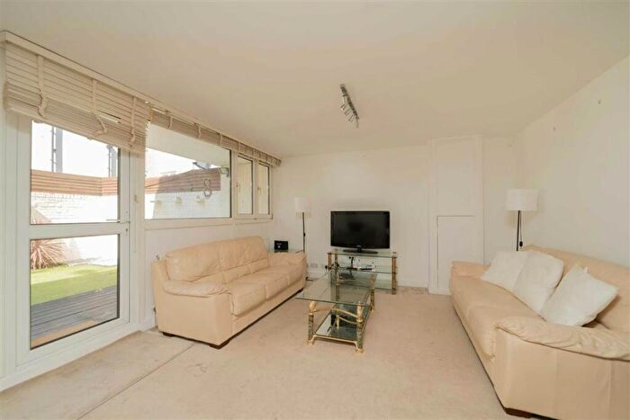 3 Bedroom Maisonette To Rent In Finborough Road, South Kensington, SW10