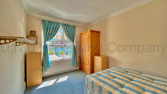 2 Bedroom Flat To Rent In Ballards Lane, London, N3