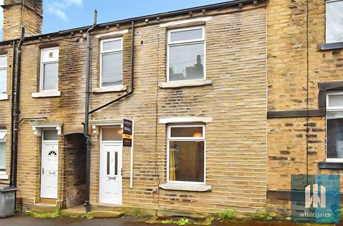 3 Bedroom Terraced House To Rent In Prince Street, Primrose Hill, Huddersfield, HD4