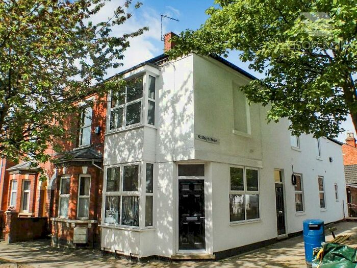 5 Bedroom Block Of Apartments For Sale In Queen Anne Street, New Bradwell, Milton Keynes, Buckinghamshire, MK13