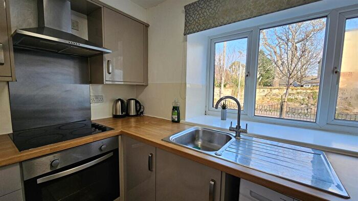 2 Bedroom Flat To Rent In River Court, Ferry Lane, Cambridge, CB4