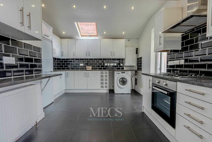 3 Bedroom Semi-Detached House To Rent In Norman Avenue, Birmingham, West Midlands, B32