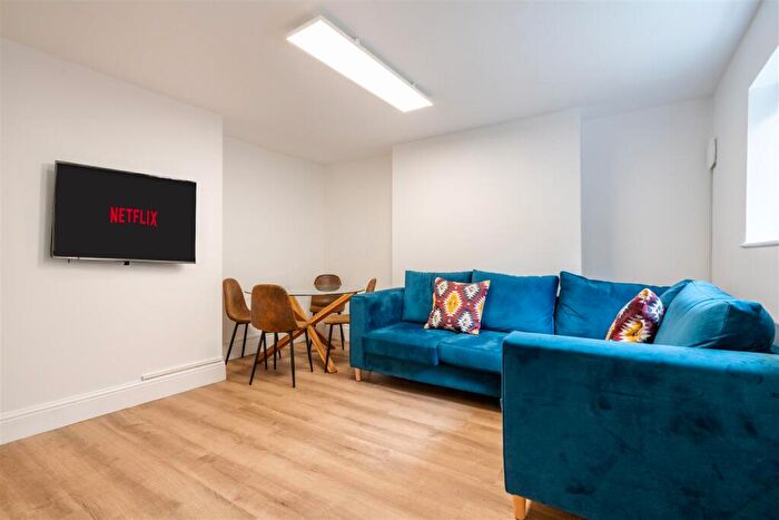 7 Bedroom House To Rent In Holberry Close, Sheffield, S10