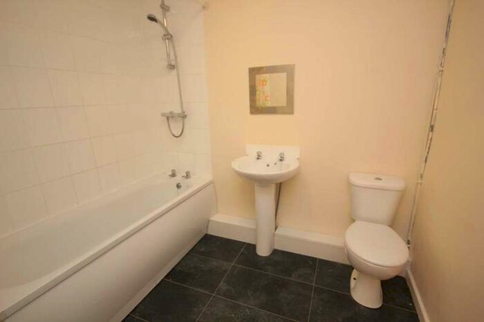 1 Bedroom Apartment To Rent In Cheetham Hill Road, Dukinfield, SK16