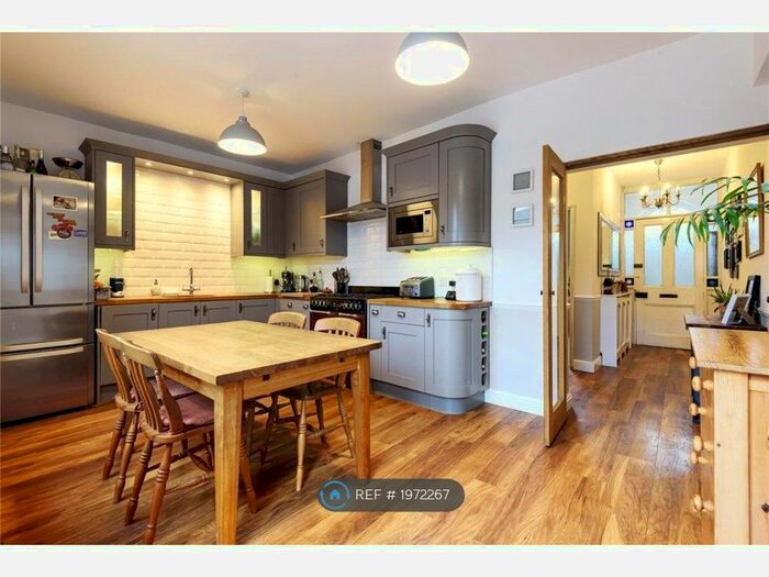 3 Bedroom Terraced House To Rent In Fairview Road, Cheltenham, GL52