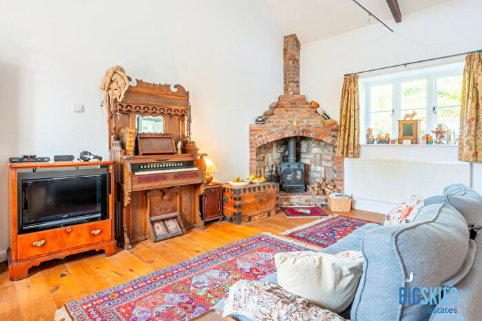 1 Bedroom Character Property For Sale In Foulsham Road, Hindolveston, NR20