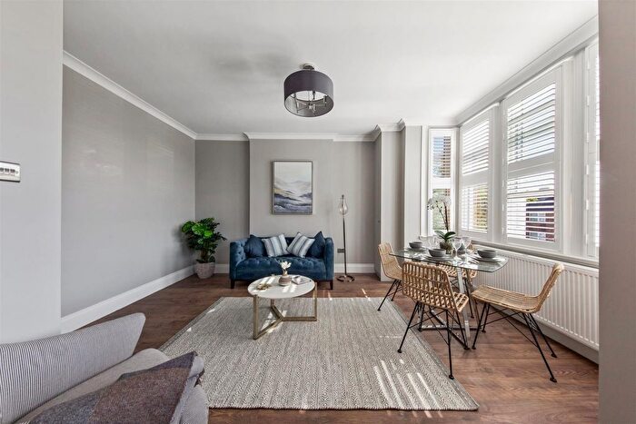 1 Bedroom Flat To Rent In London, W7