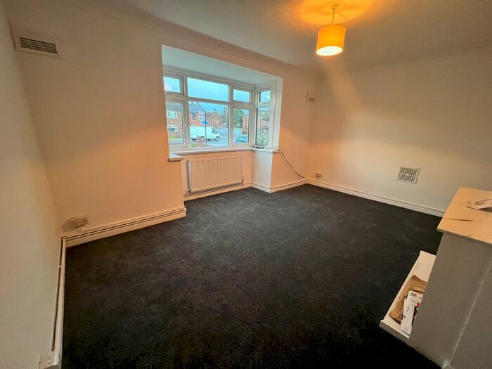 2 Bedroom Maisonette To Rent In Cheery Tree Lane, Rainham RM13