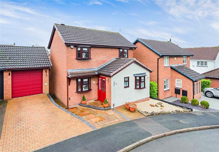 3 Bedroom Detached House For Sale In Ferndale Drive, Priorslee, Telford, Shropshire, TF2