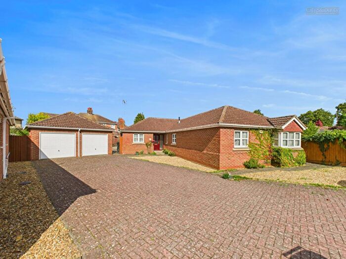4 Bedroom Detached Bungalow For Sale In Fulbridge Road, Peterborough, PE4