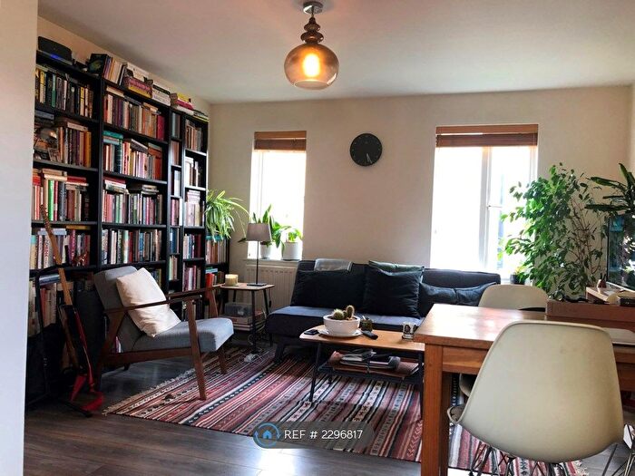 1 Bedroom Flat To Rent In Lynbrook Grove, London, SE15