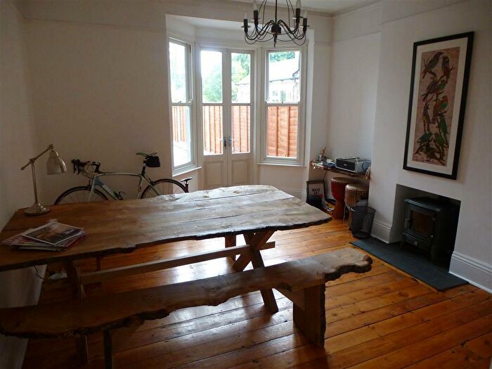4 Bedroom House To Rent In Roden Avenue, Kidderminster, DY10