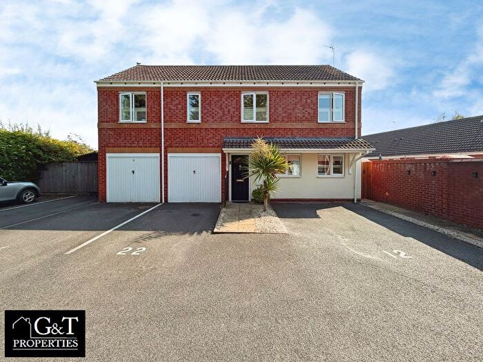 3 Bedroom Detached House For Sale In Murdoch Drive, Kingswinford, DY6