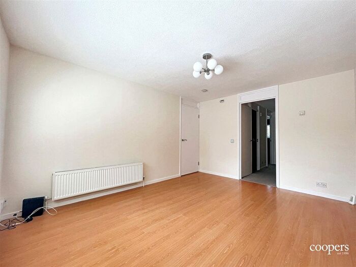 1 Bedroom Maisonette To Rent In Standale Grove, Ruislip, HA4