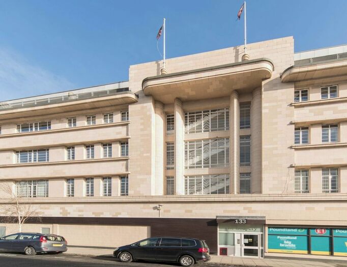 3 Bedroom Flat To Rent In Axminster Road, Islington, London, N7