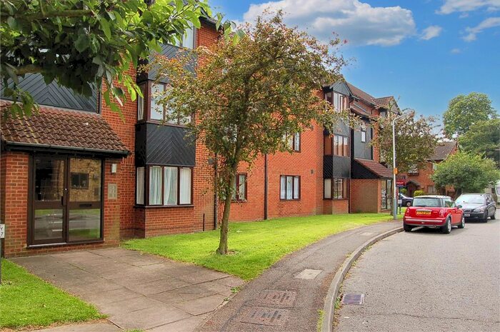 1 Bedroom Studio To Rent In Amberley Way, Uxbridge, UB10