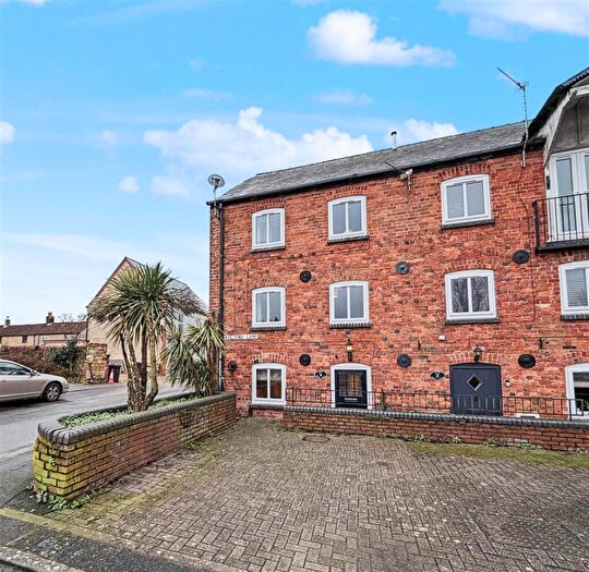 3 Bedroom End Of Terrace House For Sale In The Malt Kiln, Rectory Lane, Waddington, Lincoln, LN5