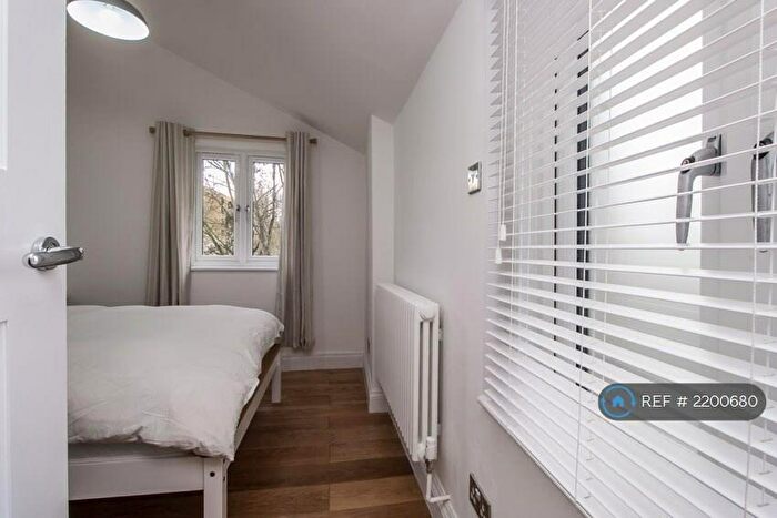 1 Bedroom Flat To Rent In Fitzalan Street, London, SE11