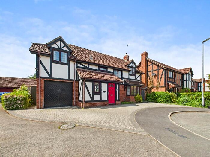 5 Bedroom Detached House For Sale In Kesteven Drive, Market Deeping, Peterborough, PE6