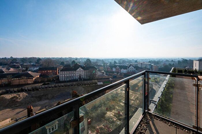 2 Bedroom Flat For Sale In Guildford Road, Woking, GU22