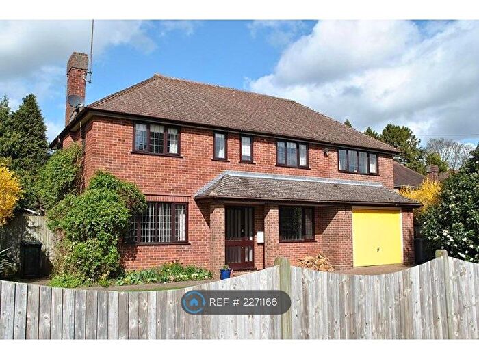 4 Bedroom Detached House To Rent In Fernbrook Road, Caversham, Reading, RG4