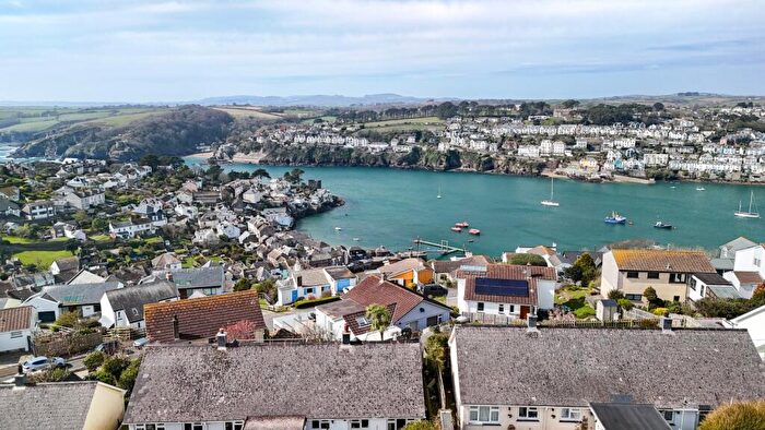 3 Bedroom Bungalow For Sale In Ocean View, Polruan, PL23