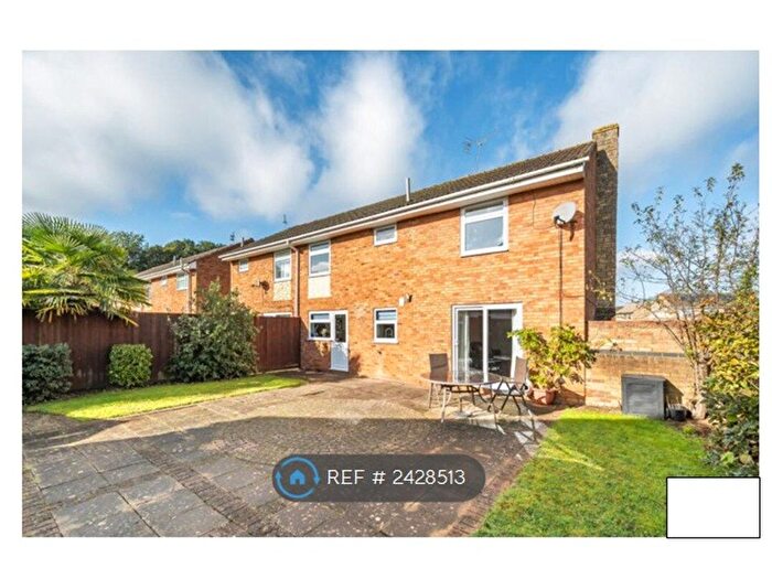 4 Bedroom Semi-Detached House To Rent In Bradwell Moor, Swindon, SN3
