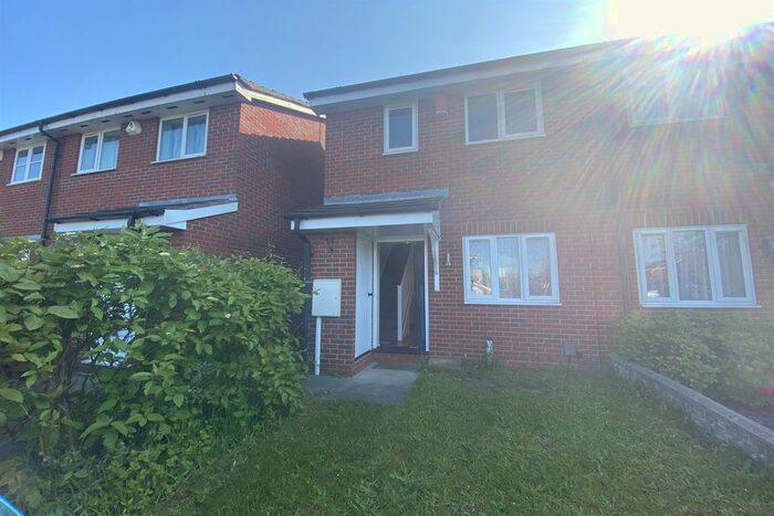 2 Bedroom Terraced House To Rent In Heron Drive, Lenton, NG7