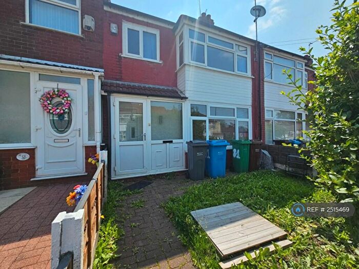 3 Bedroom Terraced House To Rent In Hacking Street, Salford, M7