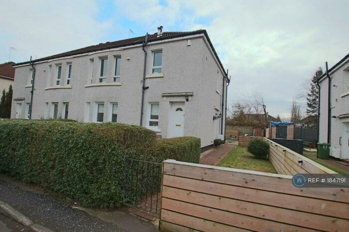 2 Bedroom Flat To Rent In Woodhouse Street, Glasgow, G13