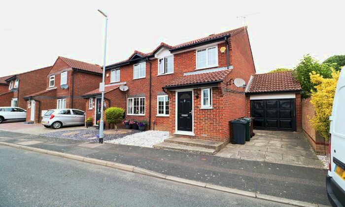 3 Bedroom Semi Detached House To Rent In Evans Road, Willesborough, TN24