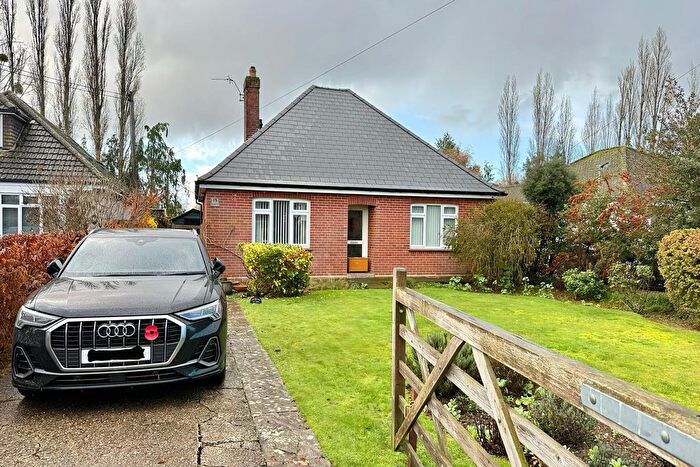 2 Bedroom Detached Bungalow For Sale In North Poulner Road, Ringwood, BH24