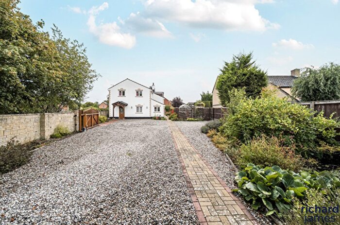 5 Bedroom Detached House For Sale In Old Shaw Lane, Swindon, SN5