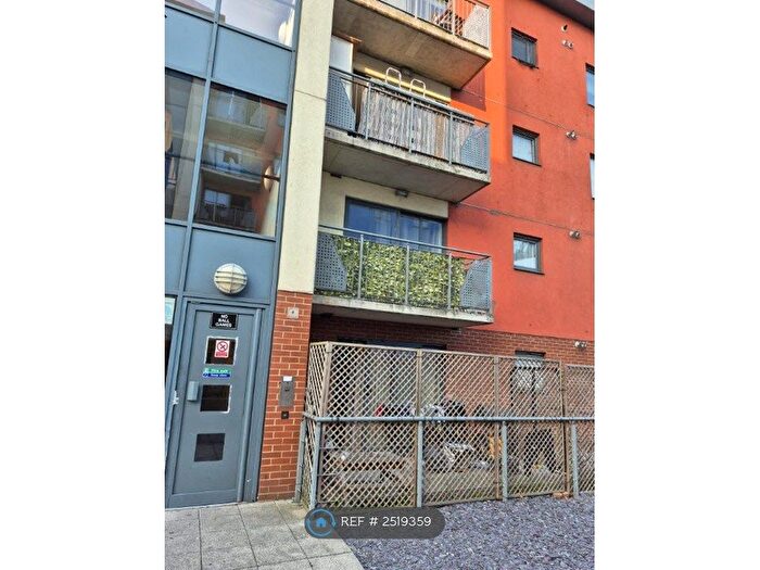2 Bedroom Flat To Rent In Rill Court, Barking, IG11