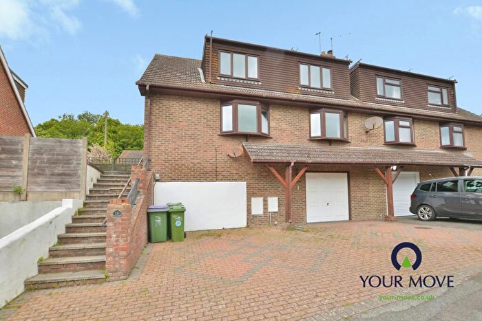 4 Bedroom Semi Detached House For Sale In Valebrook Close, Folkestone, Kent, CT20