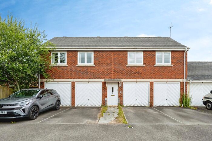 2 Bedroom Flat For Sale In Six Mills Avenue, Gorseinon, Swansea, SA4