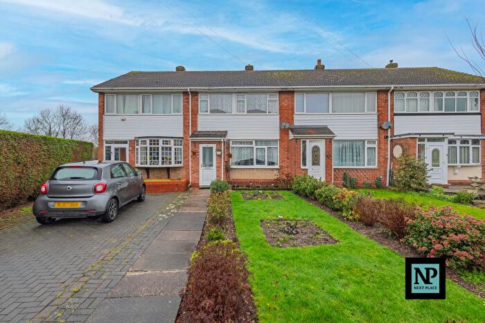 3 Bedroom Terraced House For Sale In Castle Close, Tamworth, B77