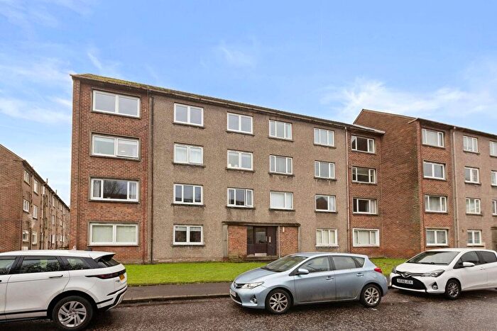 3 Bedroom Flat For Sale In Millburn Road, Renfrew, PA4