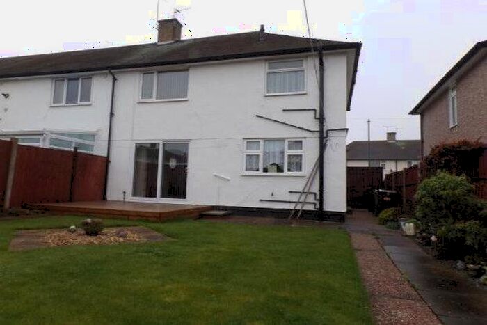 3 Bedroom Semi-Detached House To Rent In Wrenthorpe Vale, Nottingham, NG11