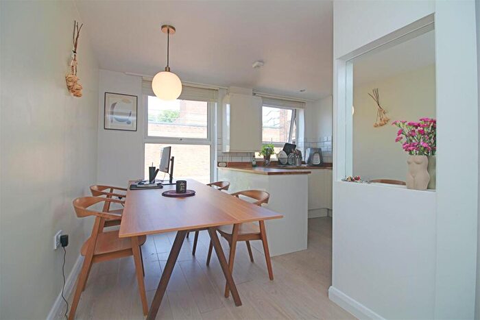 2 Bedroom Flat To Rent In Grayling Square, London, E2