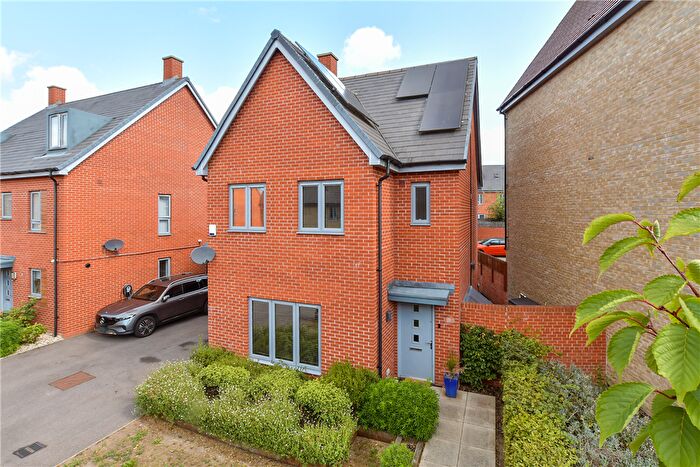 4 Bedroom Town House For Sale In Repton Avenue, Ashford, Kent, TN23