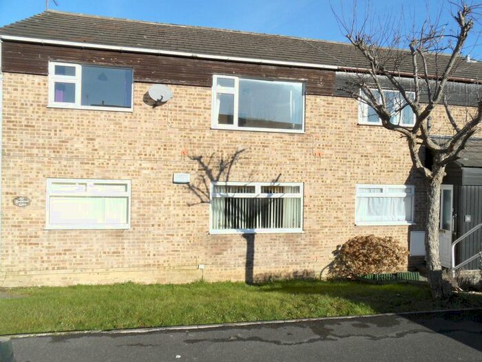 2 Bedroom Flat To Rent In Redwood Glen, Chapletown, Sheffield, S35