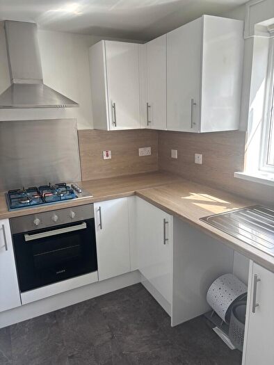 2 Bedroom Flat To Rent In Flat B, Coed Celynen Drive, Abercarn, Caerphilly County Borough, NP11