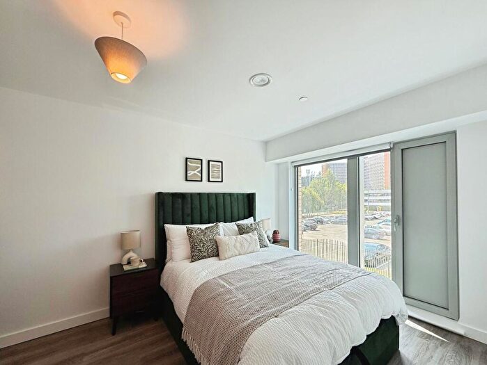 2 Bedroom Flat To Rent In Vicarage Grove, Eccles, Manchester, M30