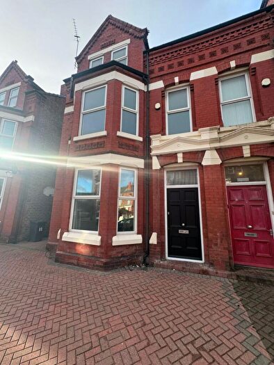 5 Bedroom Semi-Detached House To Rent In Oxford Avenue, Bootle, L20