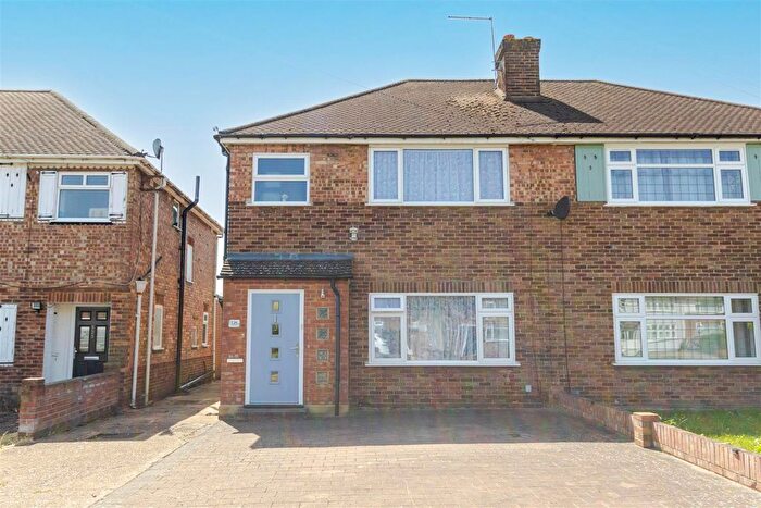 3 Bedroom Semi-Detached House For Sale In Queens Walk, Ruislip, HA4