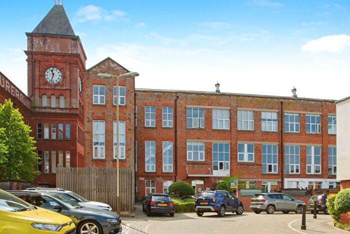 1 Bedroom Flat For Sale In Wheatsheaf Way, Leicester, Leicestershire, LE2