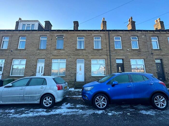 3 Bedroom Property To Rent In Garden Street, Ravensthorpe, Dewsbury, WF13